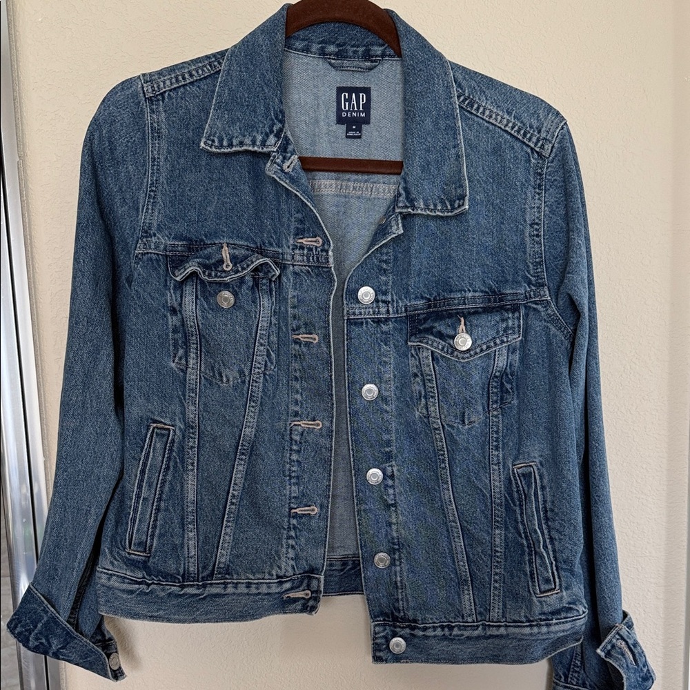 GAP Women's Classic Blue Jean Jacket